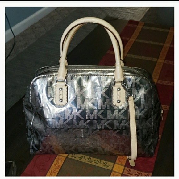 Michael Kors Silver Metallic Mirror Satchel Bag & Wallet Set - Picture 11 of 16